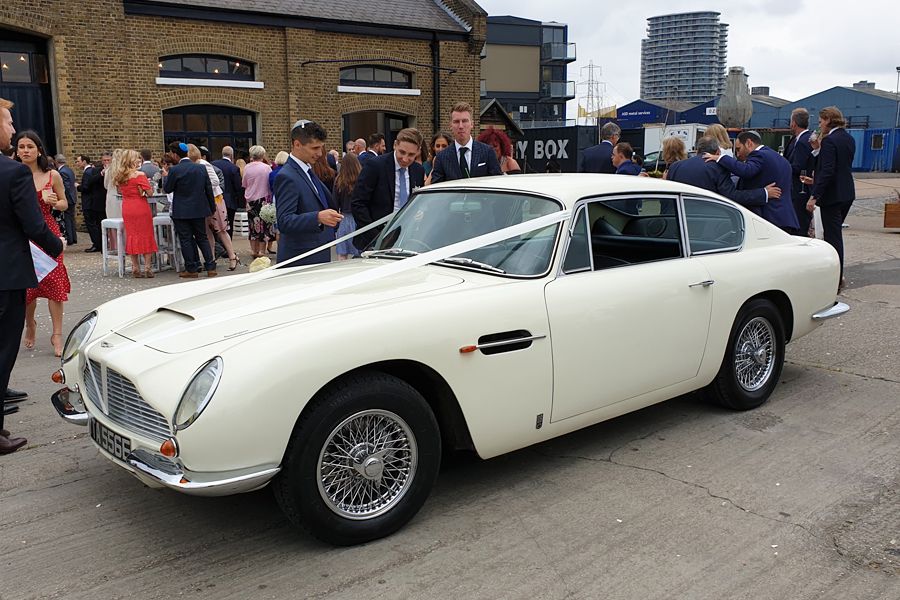 1966 Aston Martin DB6 Image 7