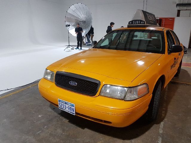 2005 Ford Crown Victoria Image 6