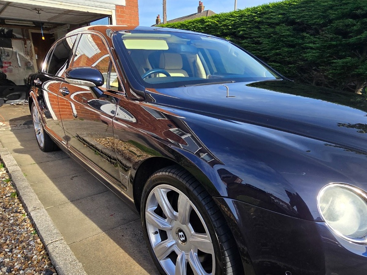 2009 Bentley Flying Spur Image 4