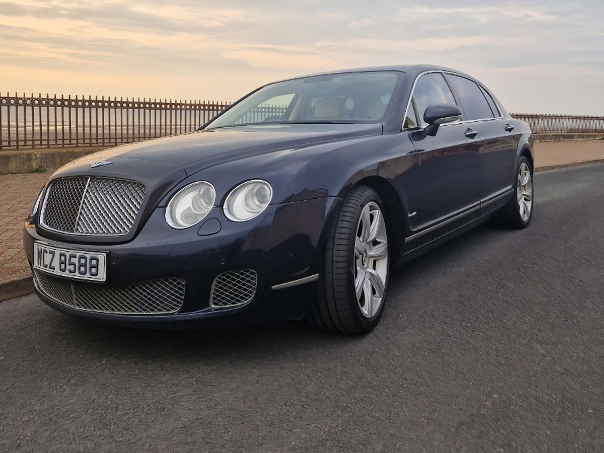 2009 Bentley Flying Spur Image 2