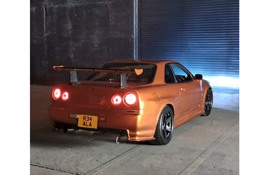 1998 Nissan Skyline Image 2