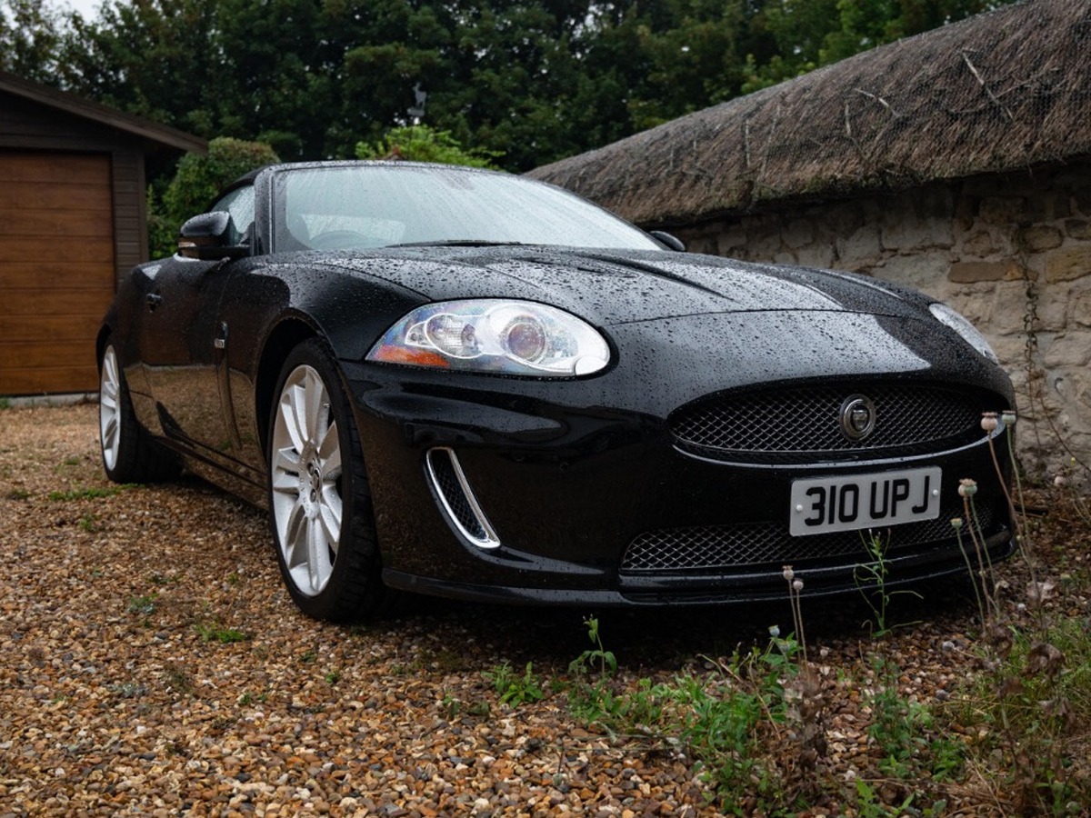 2011 Jaguar XKR Image 1
