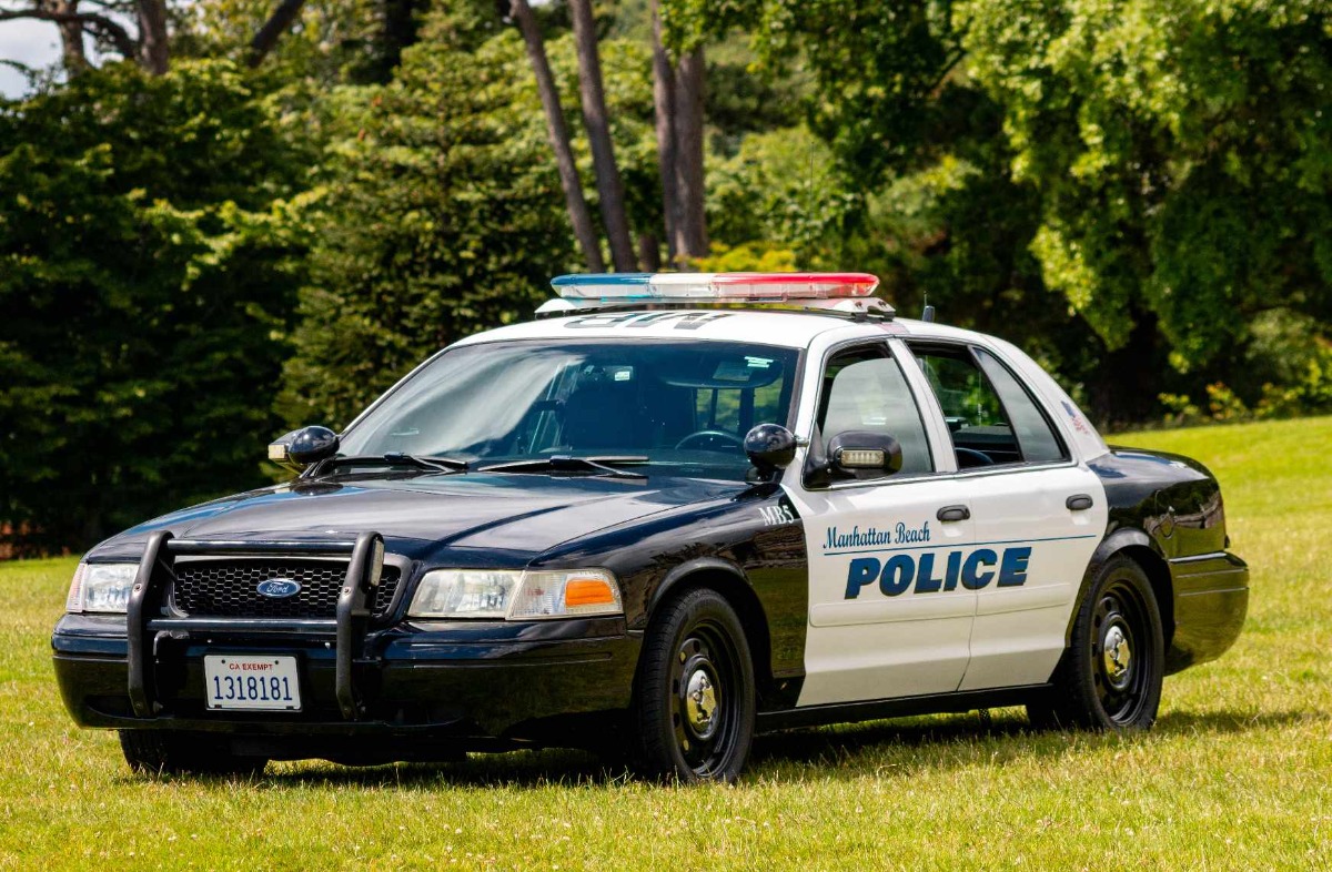 2006 Ford Crown Victoria Image 9