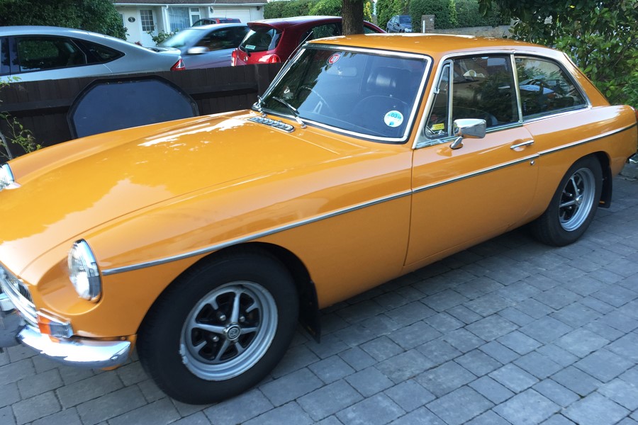 1973 MG B Image 1