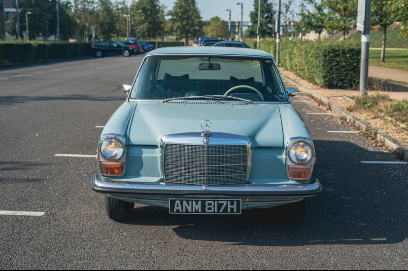 1970 Mercedes-Benz 230 Image 4