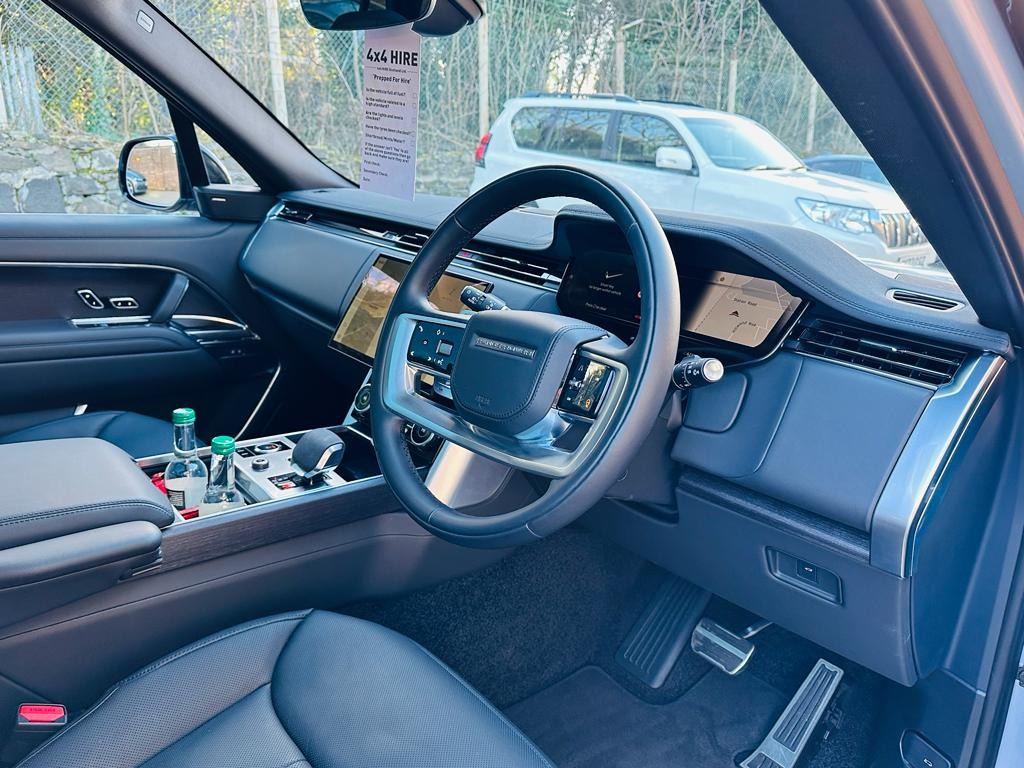 2023 Land Rover Range Rover Image 4