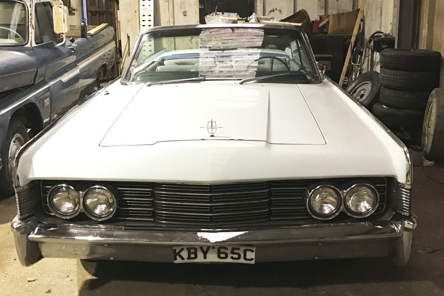 1965 Lincoln Continental Image 3