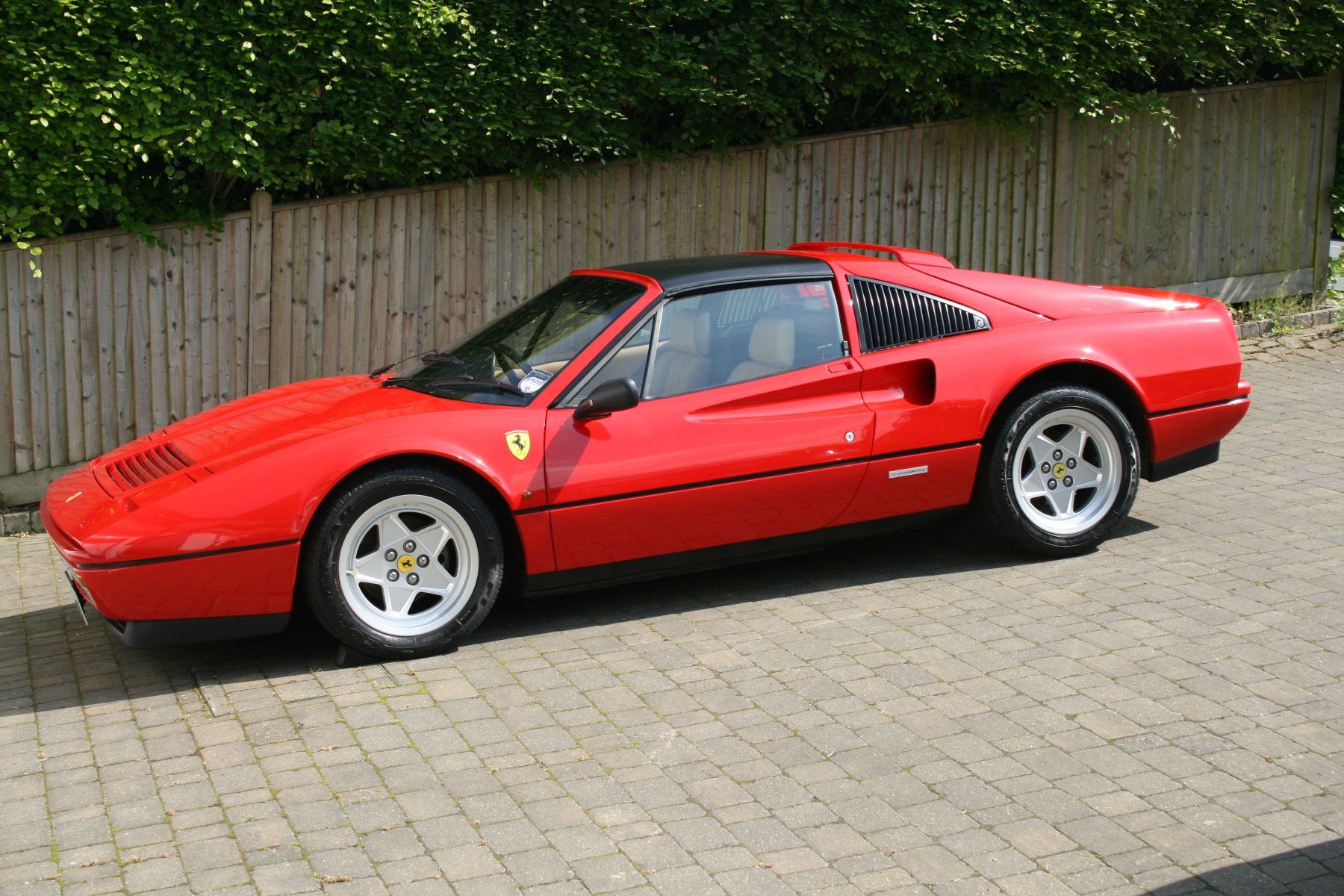 1988 Ferrari 328 Image 5