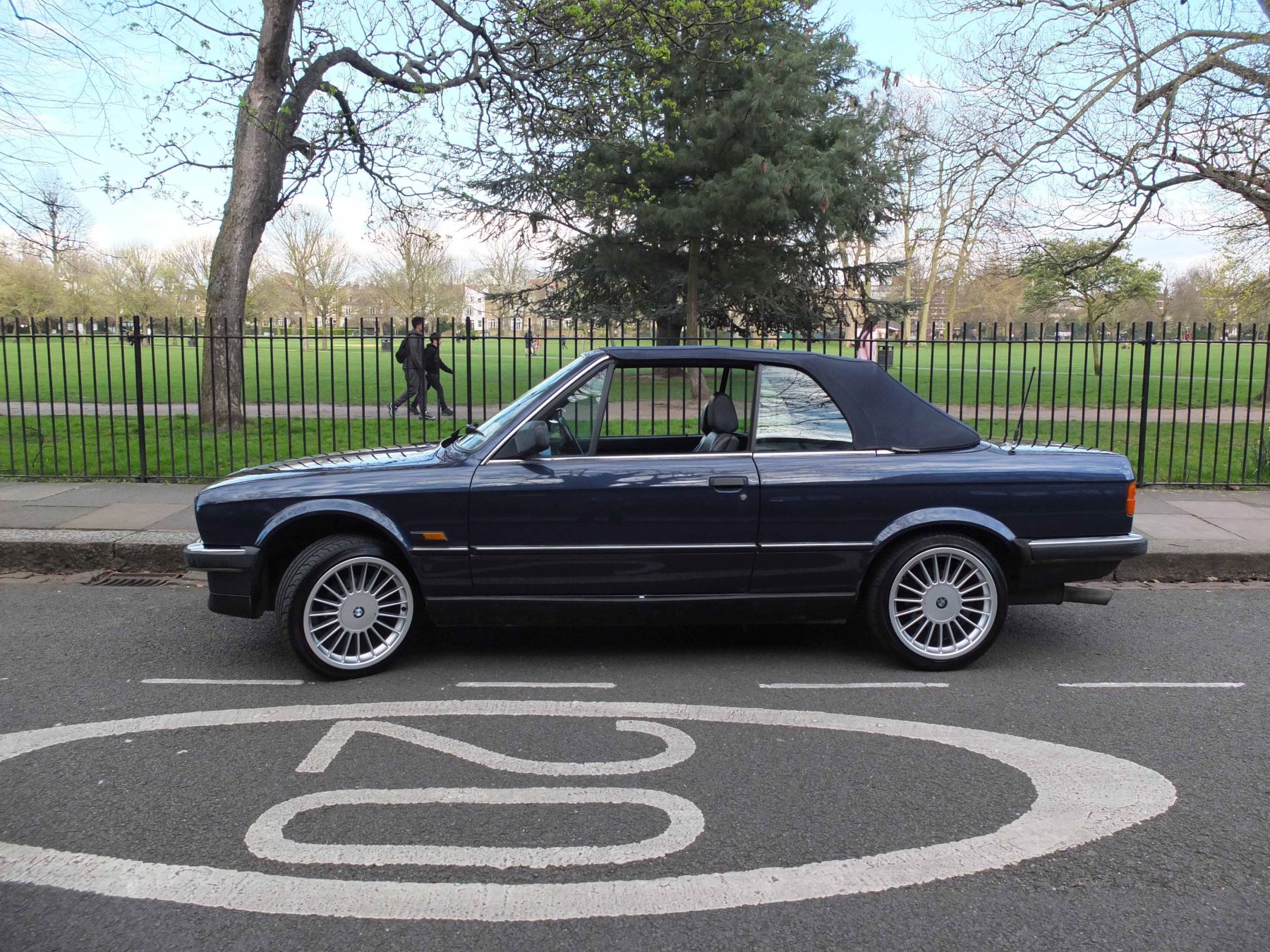 1990 BMW 3 Series Image 5