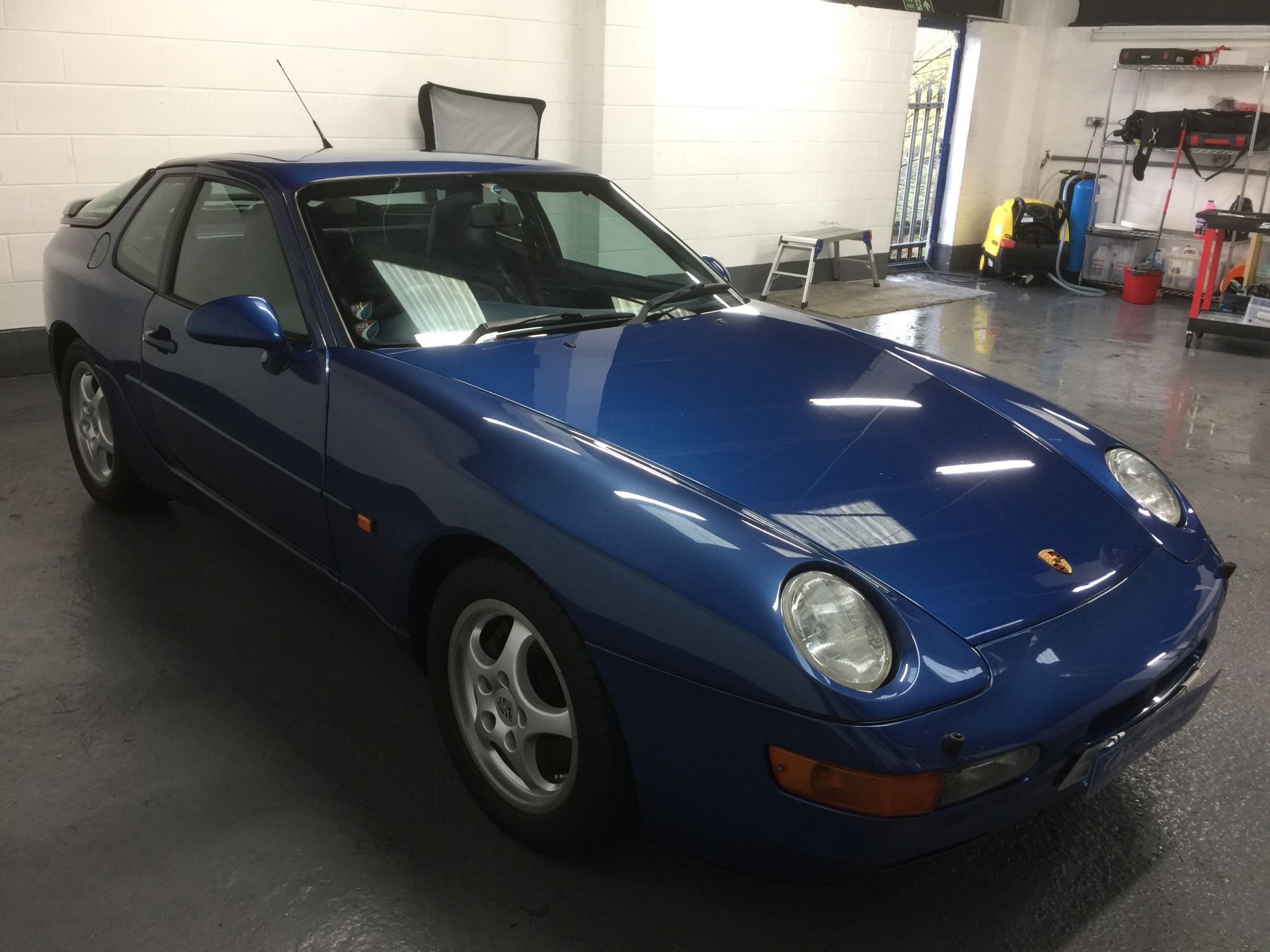 1992 Porsche 968 Coupe Image 4