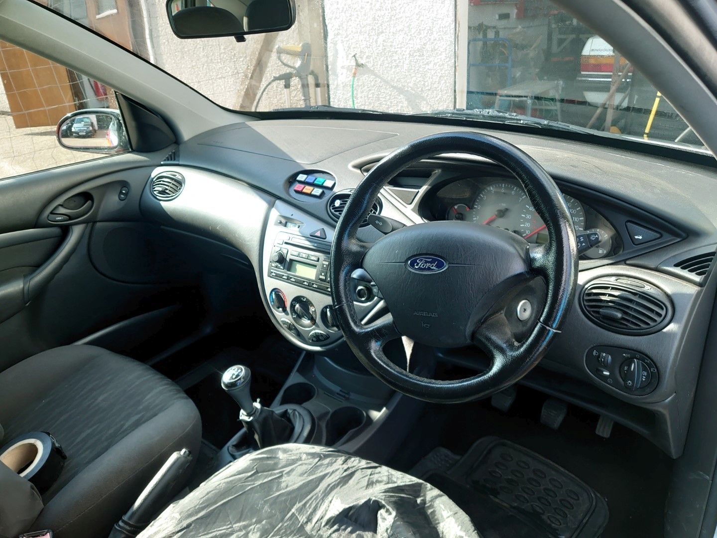 2003 Ford Focus Image 4