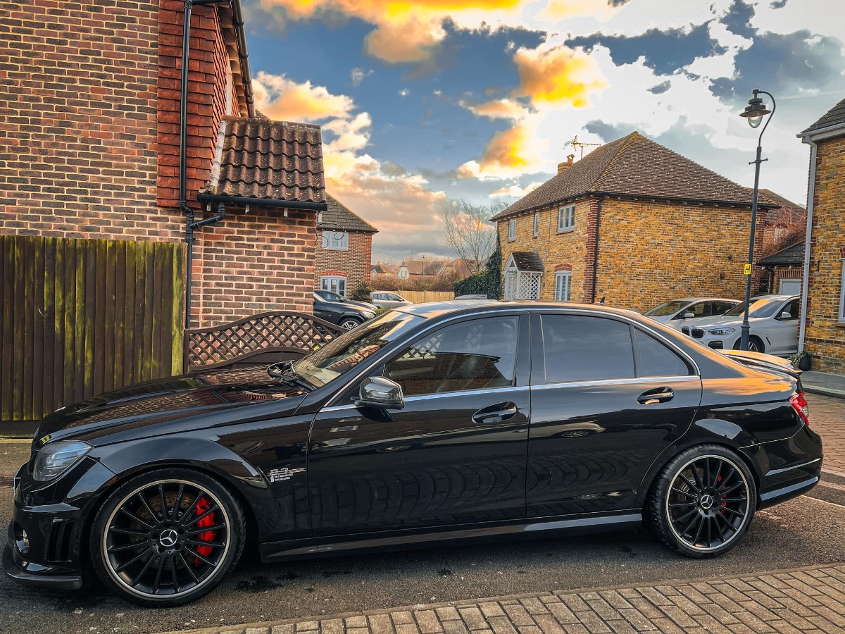 2010 Mercedes-Benz C-CLASS Image 1