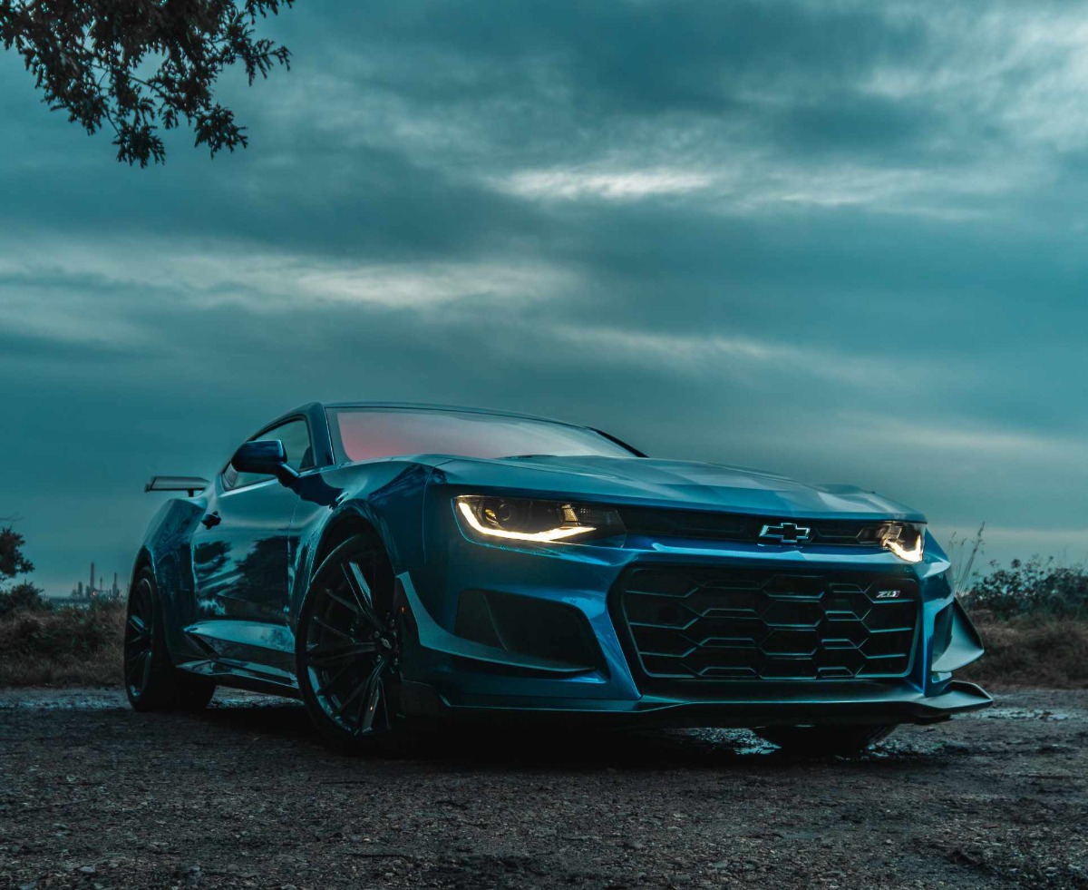 2017 Chevrolet Camaro Image 2