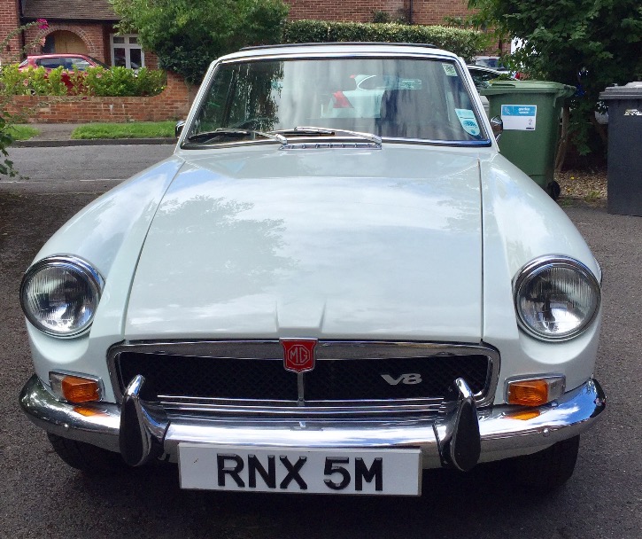 1973 MG B Image 2