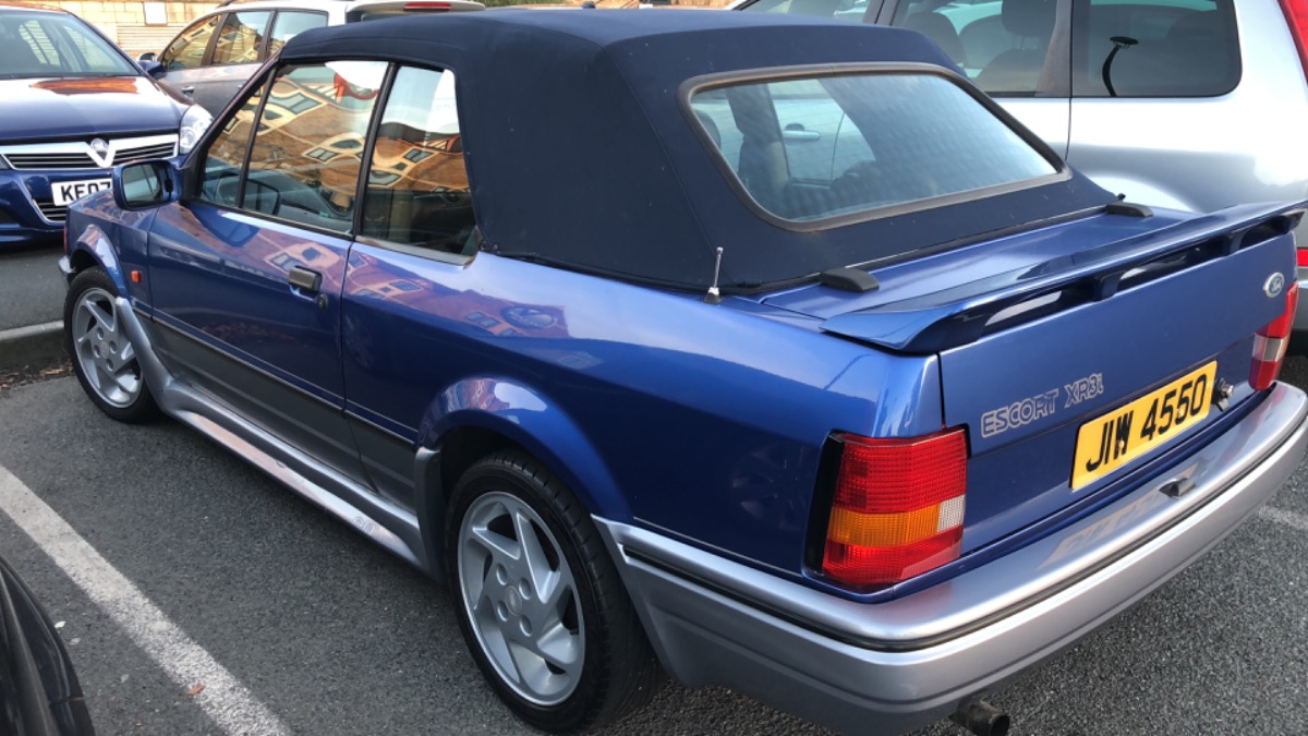 1989 Ford Escort Image 5