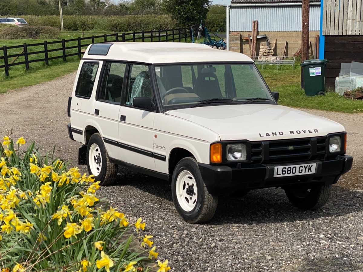 1993 Land Rover Discovery Image 1