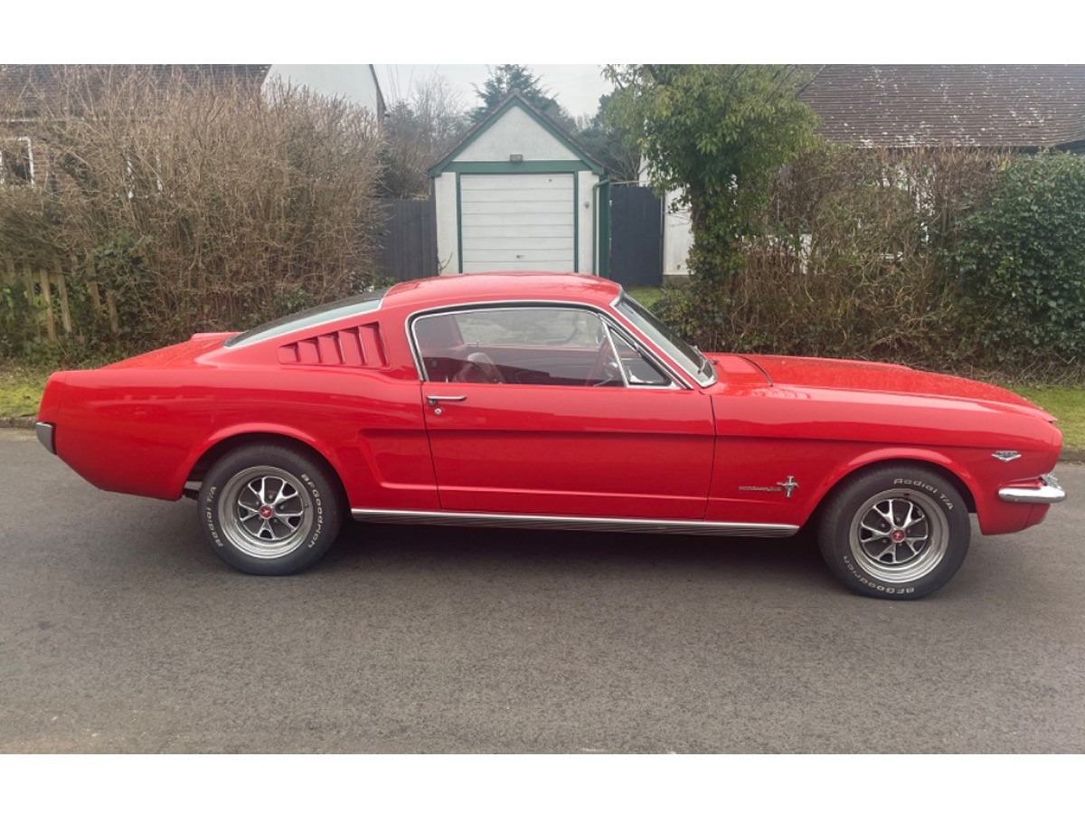 1965 Ford Mustang Image 2