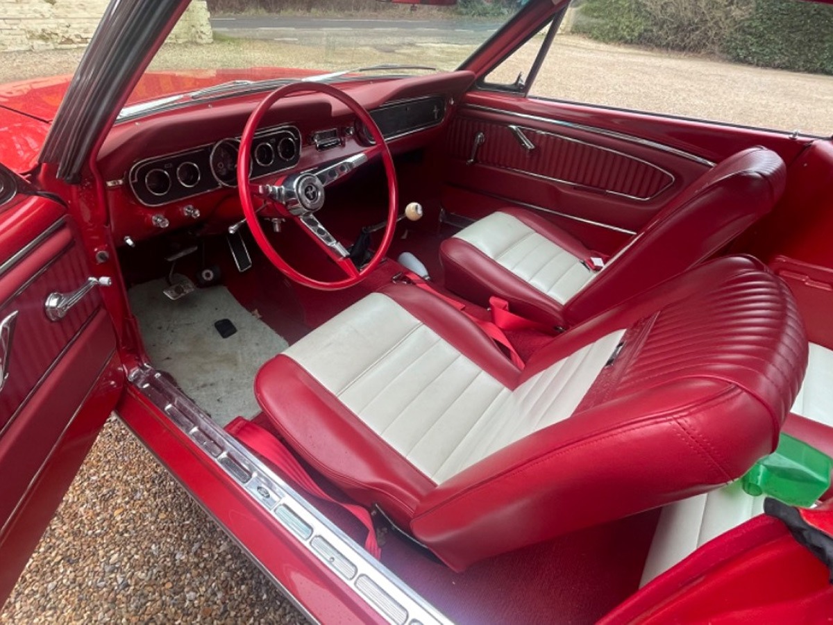 1965 Ford Mustang Image 5