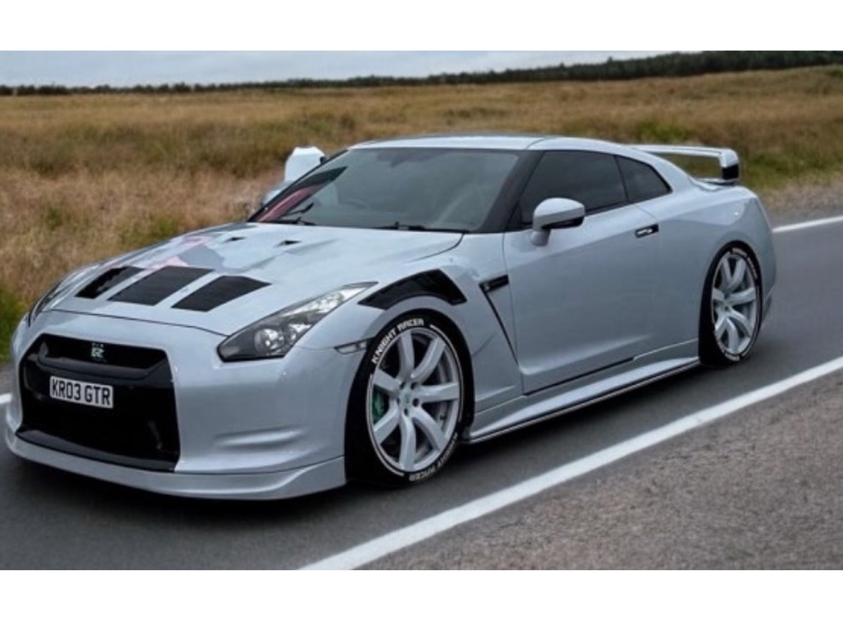 2009 Nissan Skyline Image 2