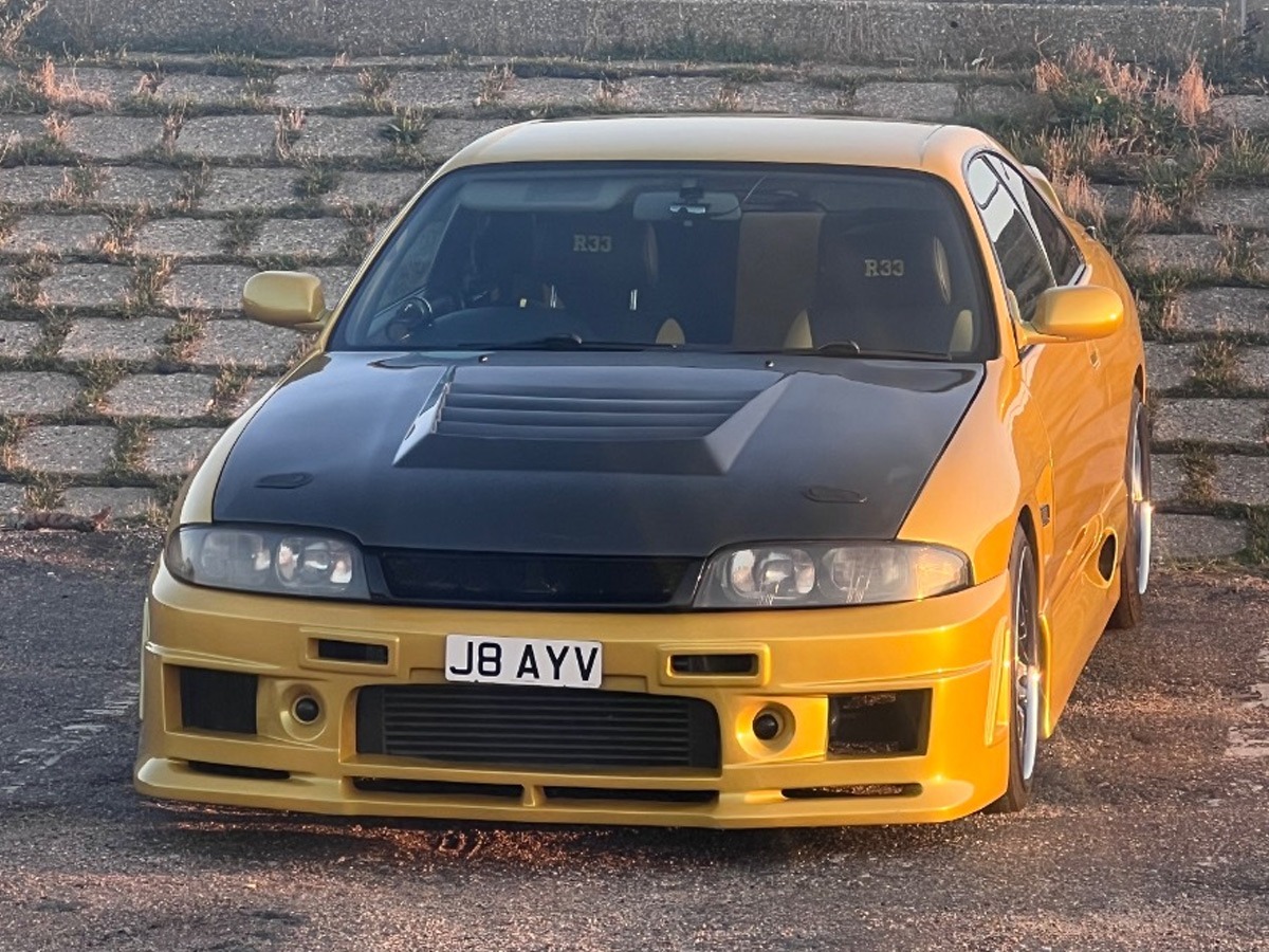 1995 Nissan Skyline Image 2
