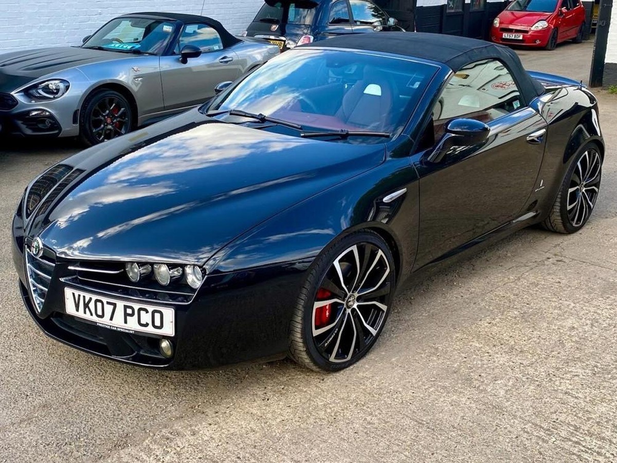 2007 Alfa Romeo Spider Image 2