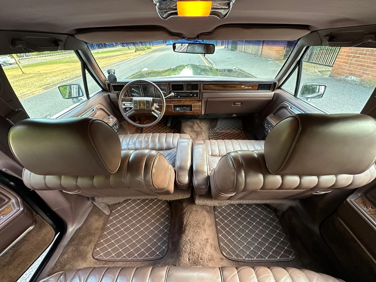 1989 Lincoln Town Car Image 5