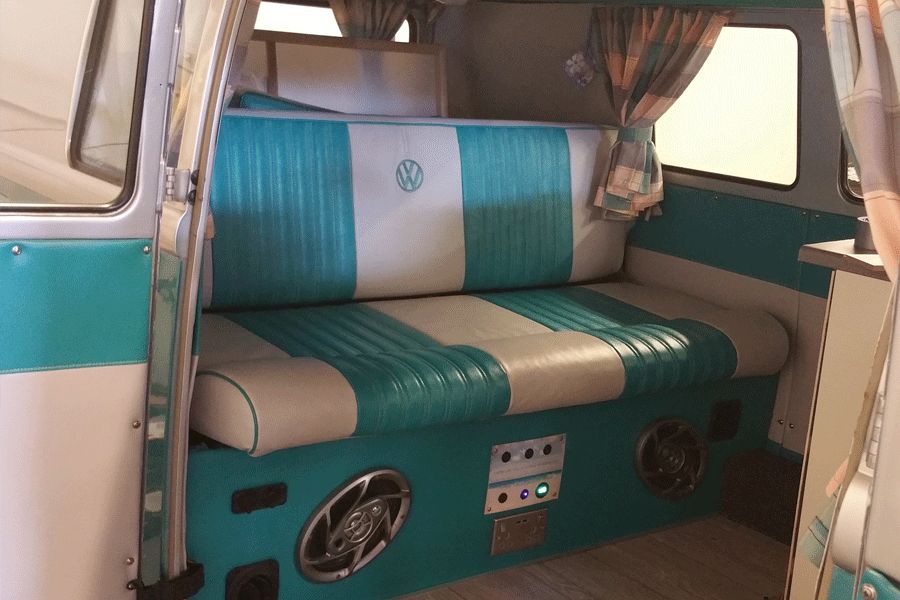 1967 Volkswagen T2 Camper Van / Bus Image 2