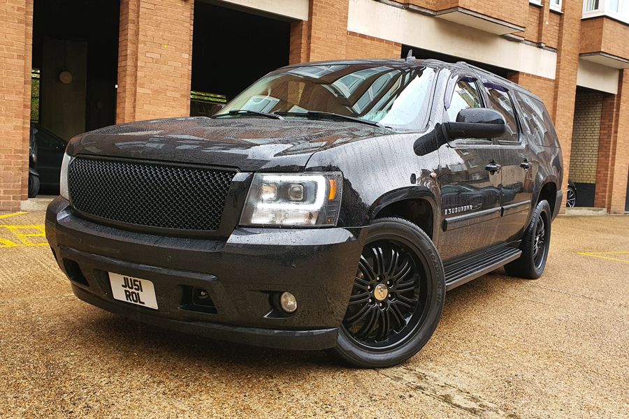 2009 Chevrolet Suburban Image 1