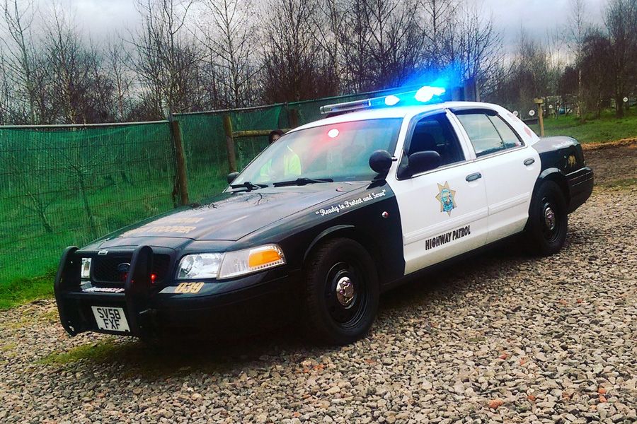 2009 Ford Crown Victoria Image 1