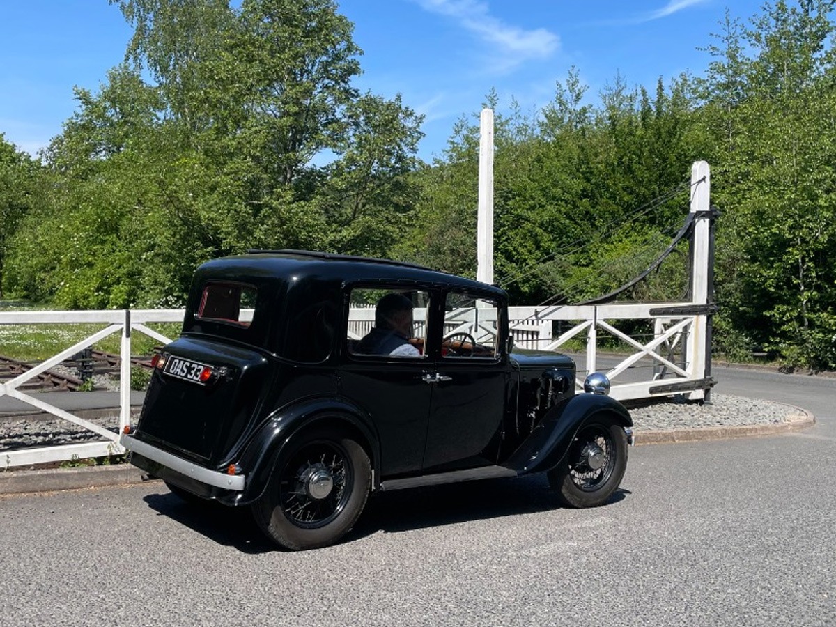 1934 Austin 10Cwt Image 2