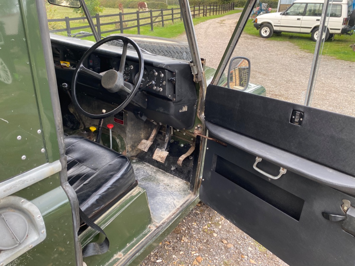 1980 Land Rover 88 Image 6
