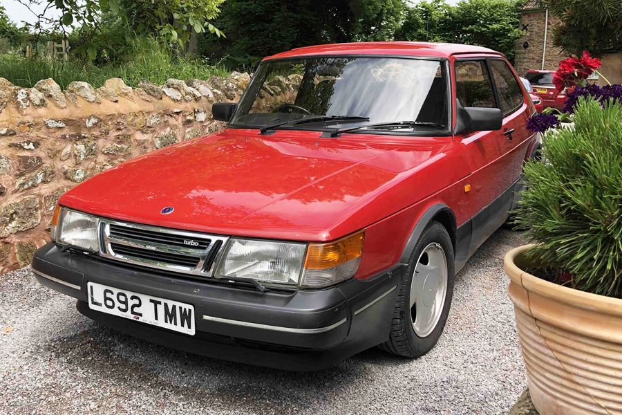 1993 Saab 900 Image 1