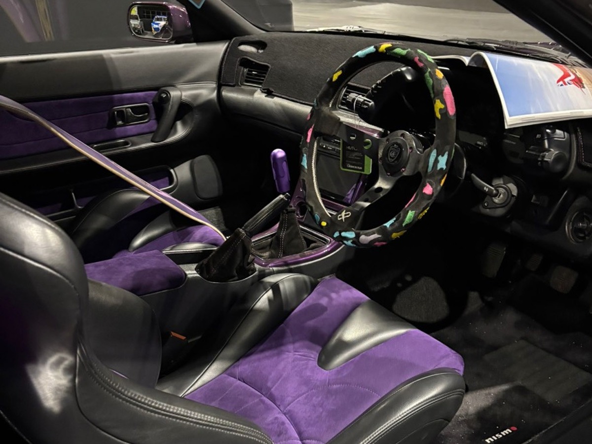 1991 Nissan Skyline Image 11