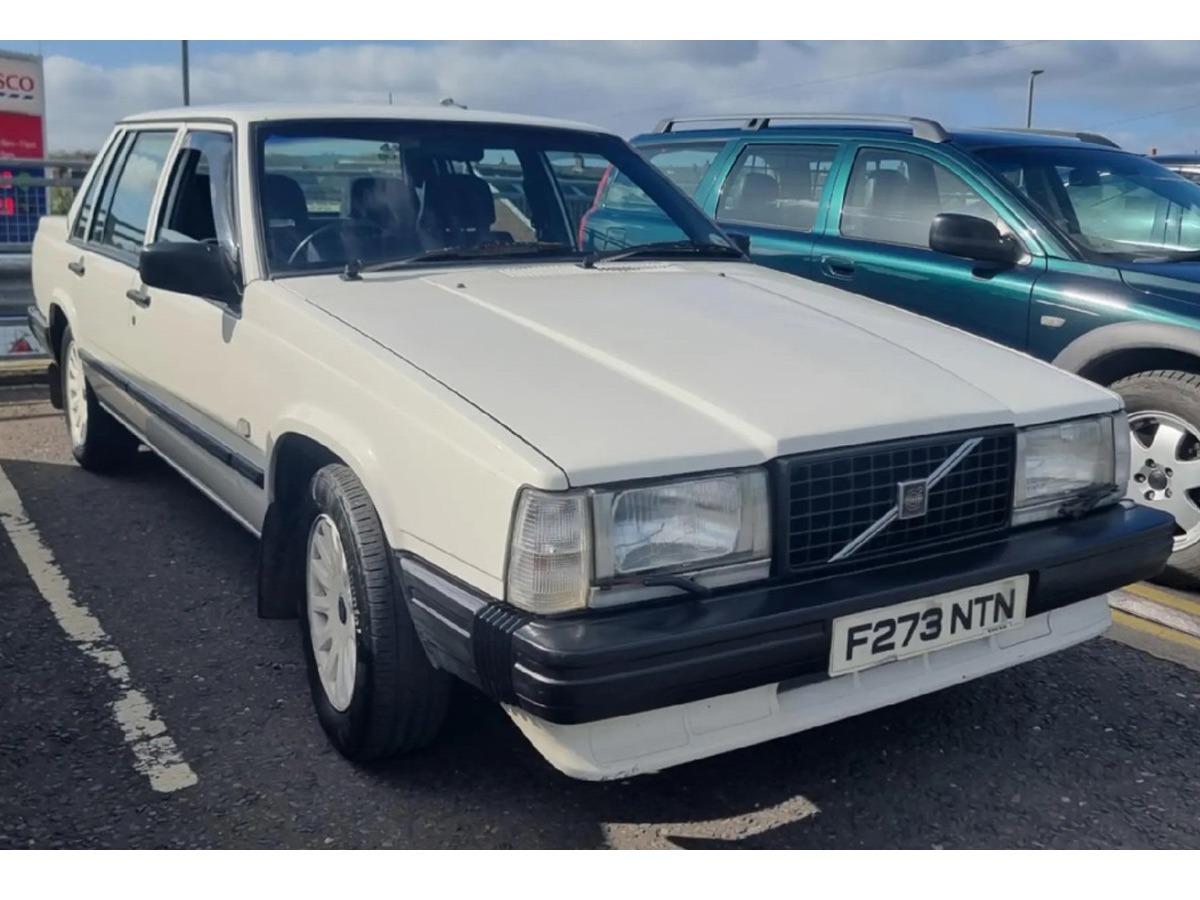 1989 Volvo 740 Image 3