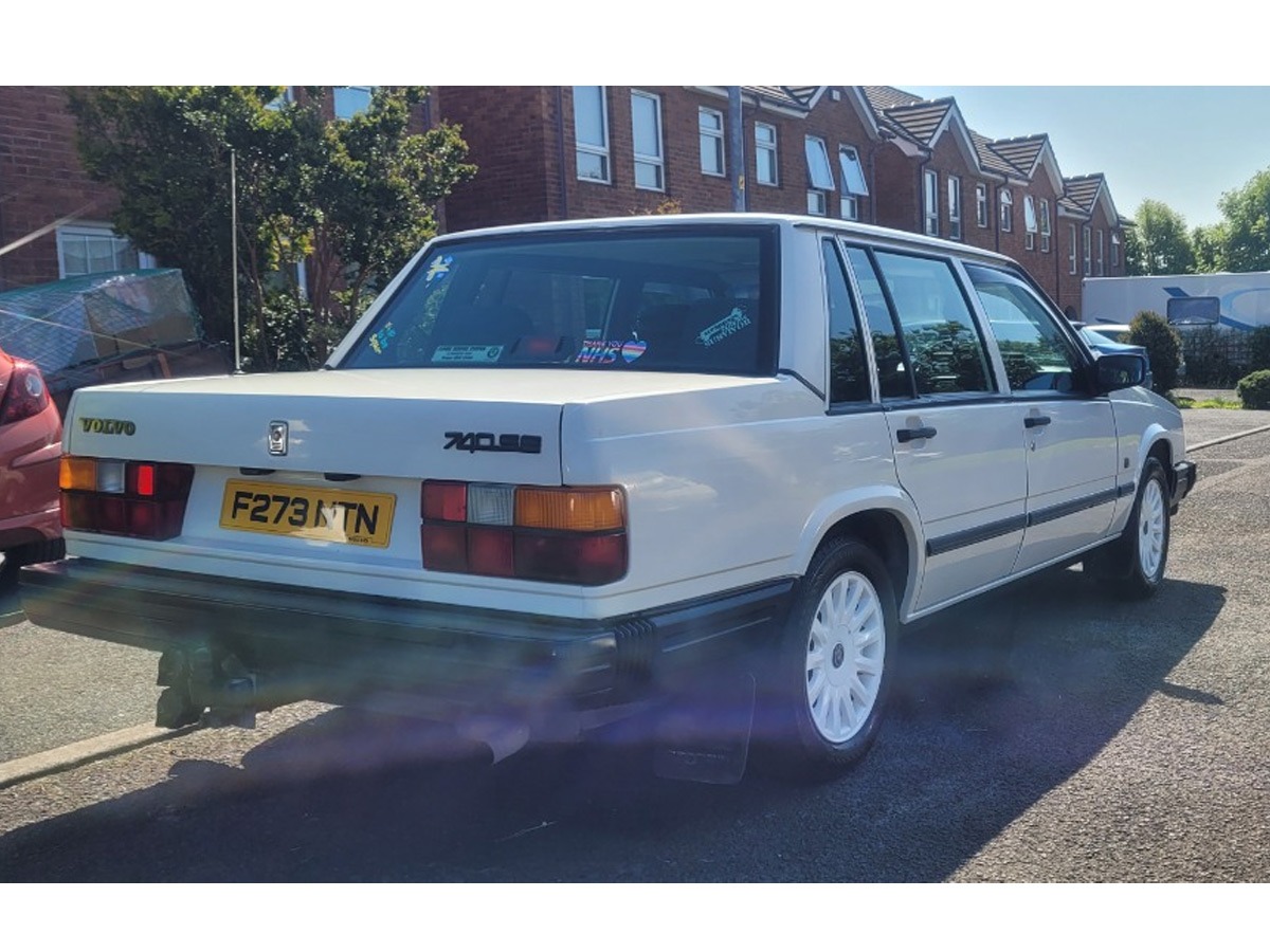 1989 Volvo 740 Image 10