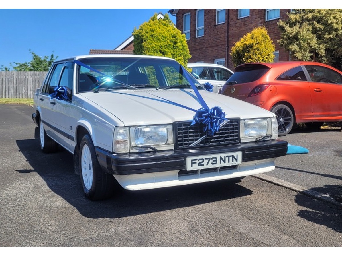 1989 Volvo 740 Image 12