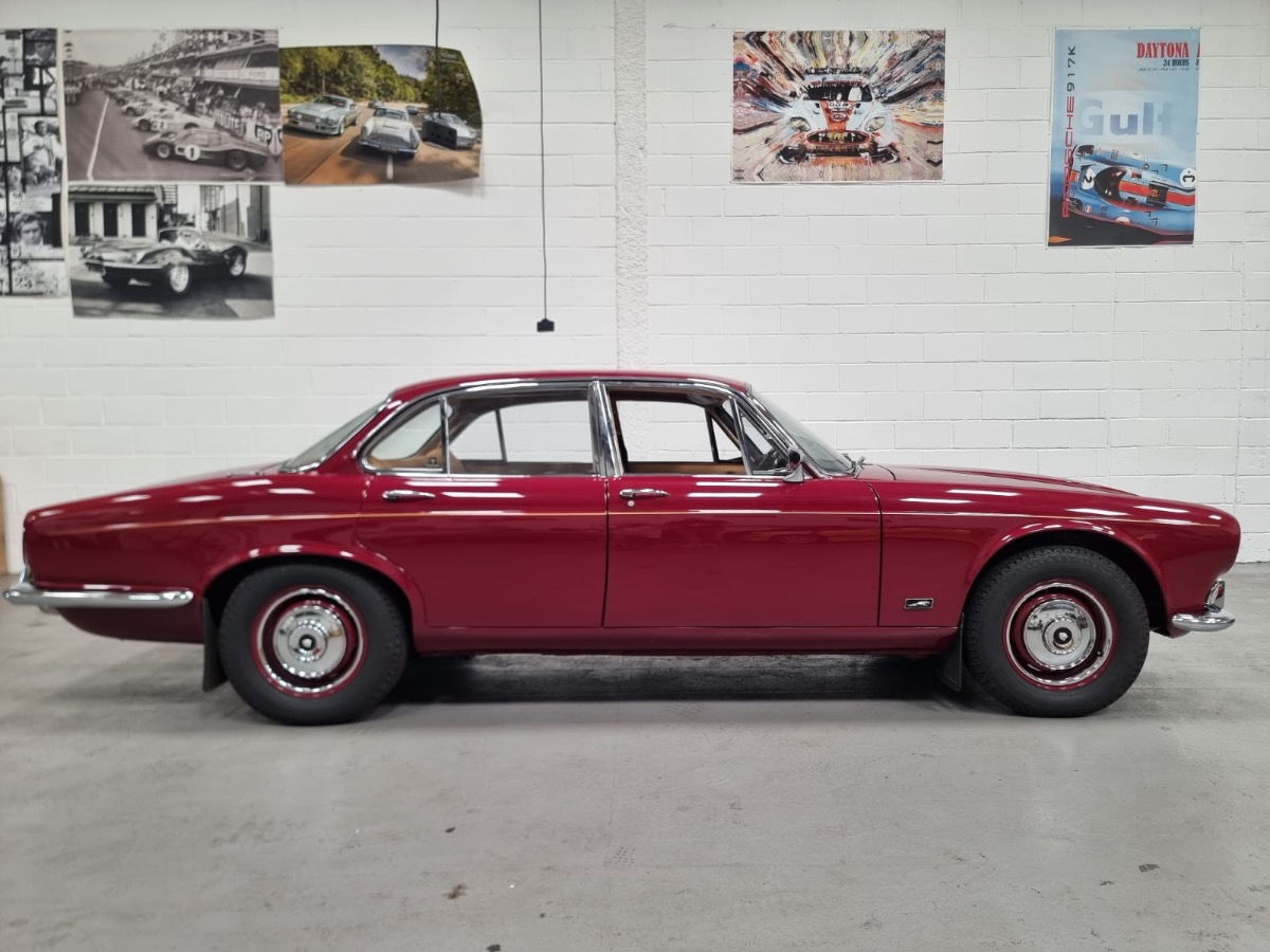 1968 Jaguar XJ6 Image 3