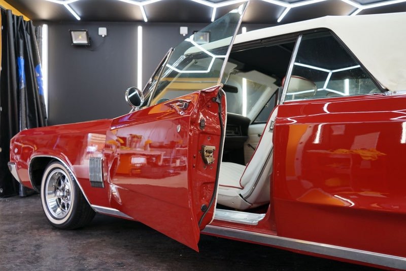 1968 Dodge Polara Image 8