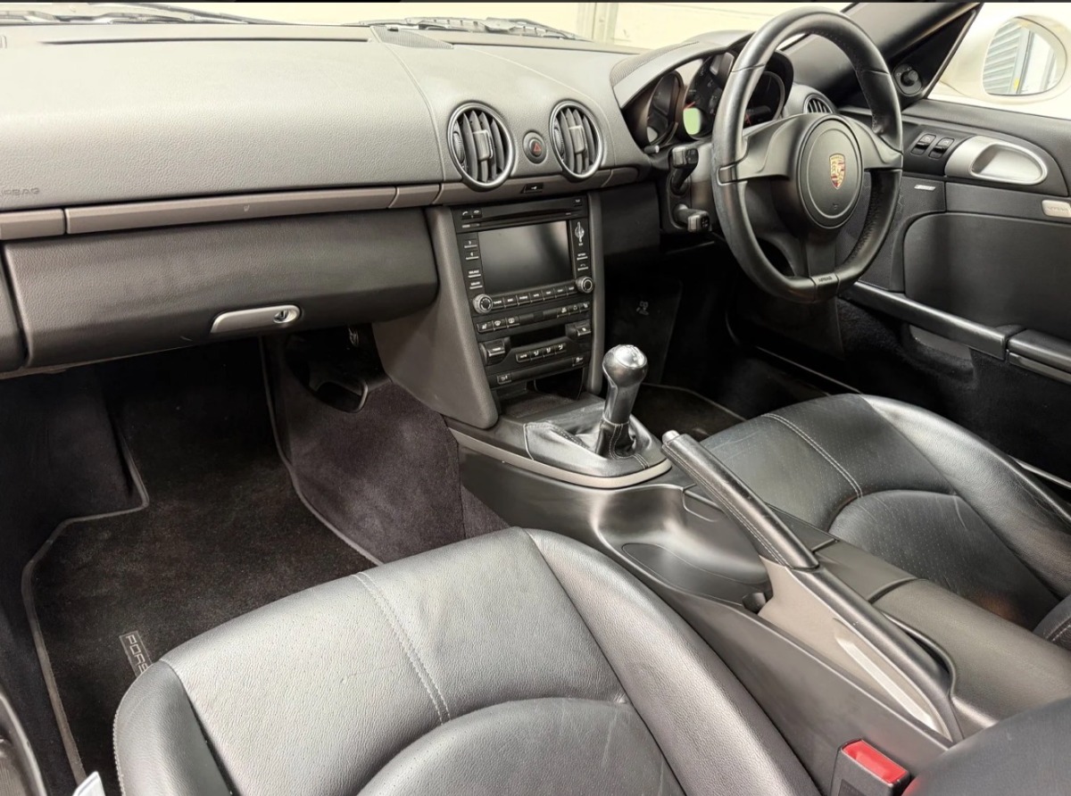 2011 Porsche Cayman Image 5