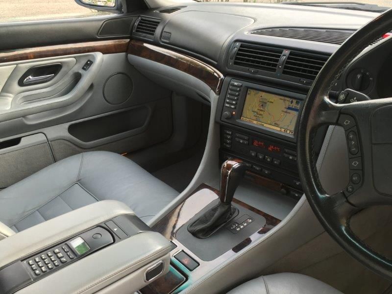 2001 BMW 7 Series Image 7