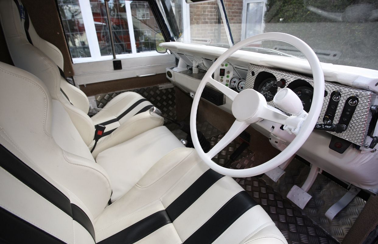 1977 Land Rover 88 Image 8