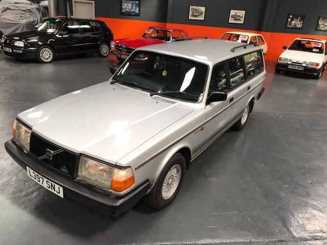 1993 Volvo 240 Image 1