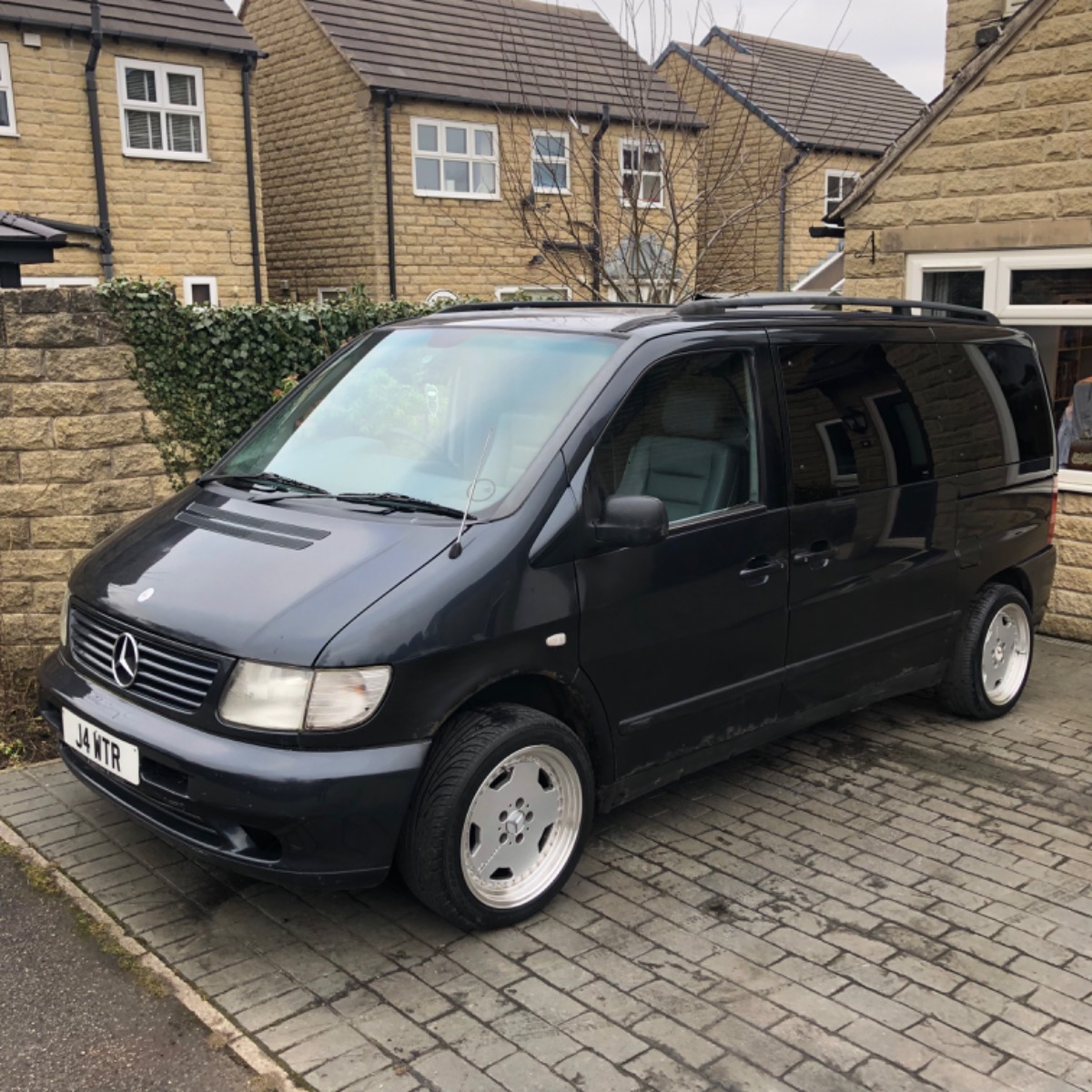 1999 Mercedes-Benz V-Class Image 1