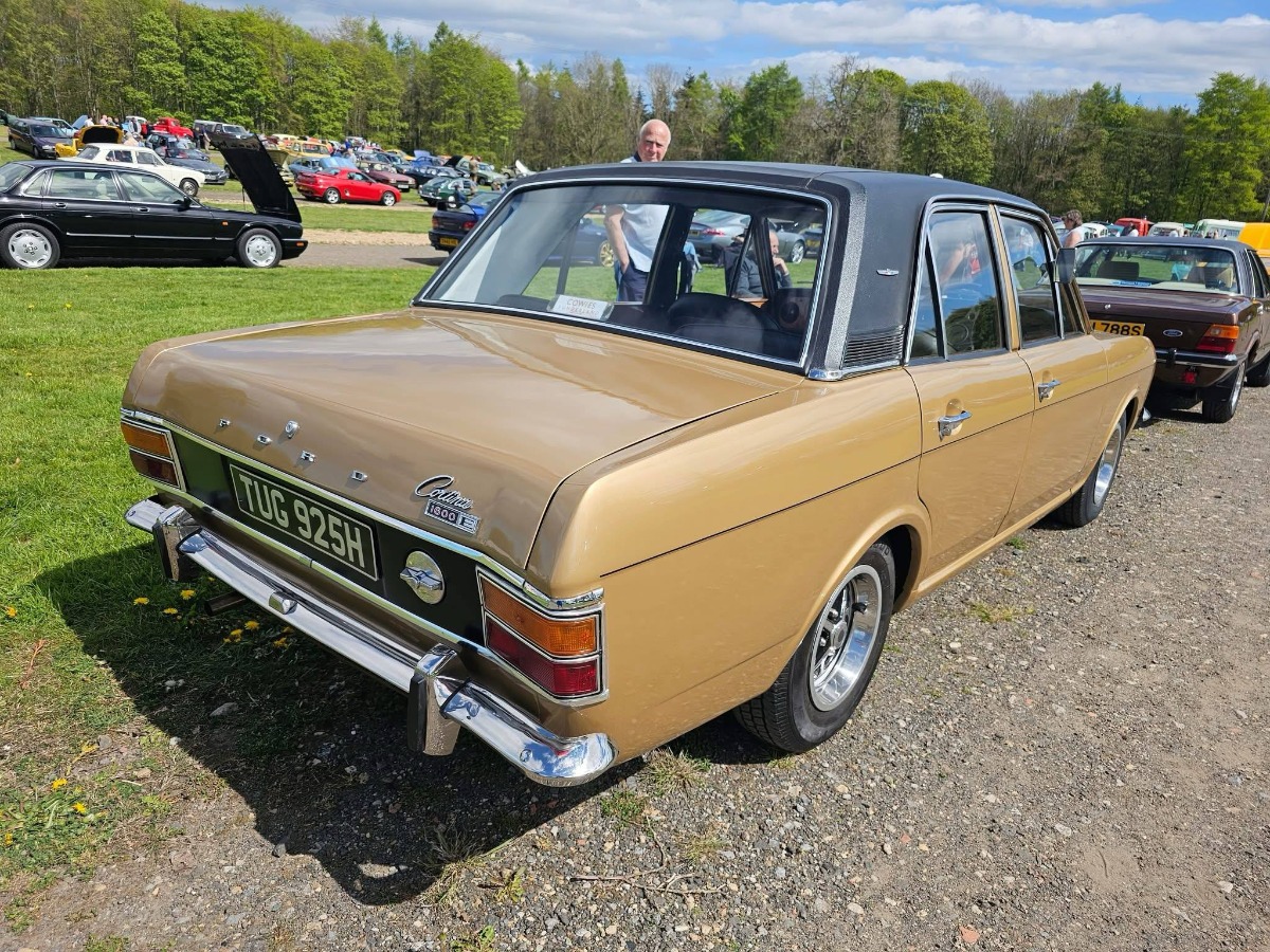 1969 Ford Cortina Image 4