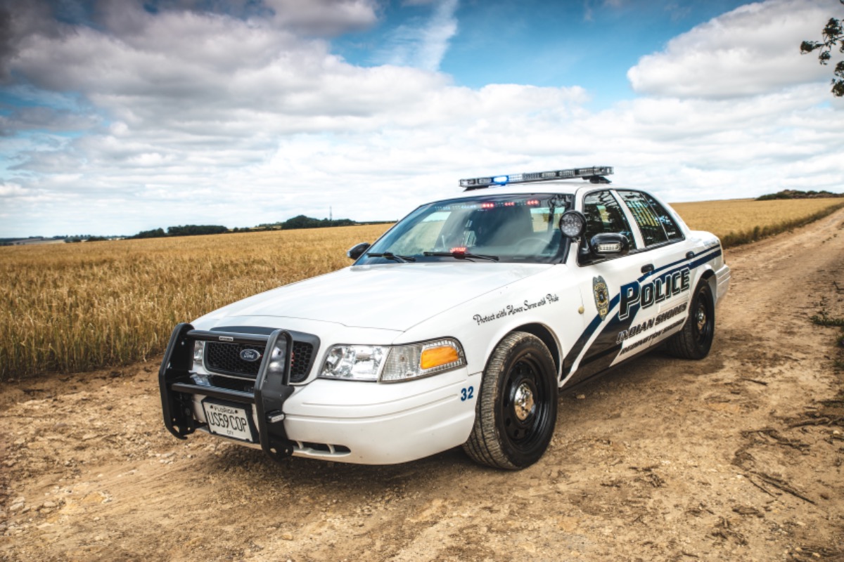 2011 Ford Crown Victoria Image 1