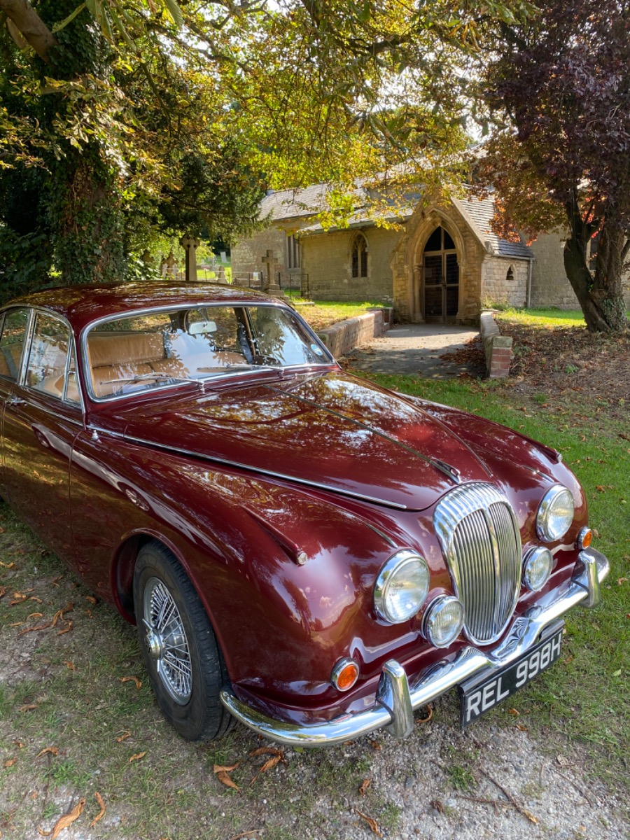 1969 Daimler V8 Image 4