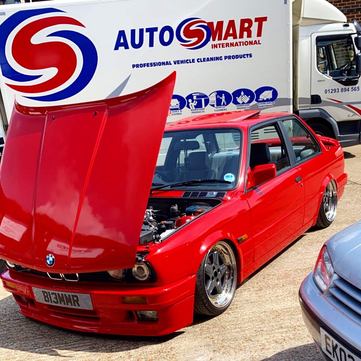 1990 BMW 325 Image 2