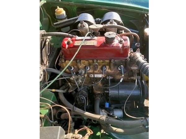 1965 MG B Image 9