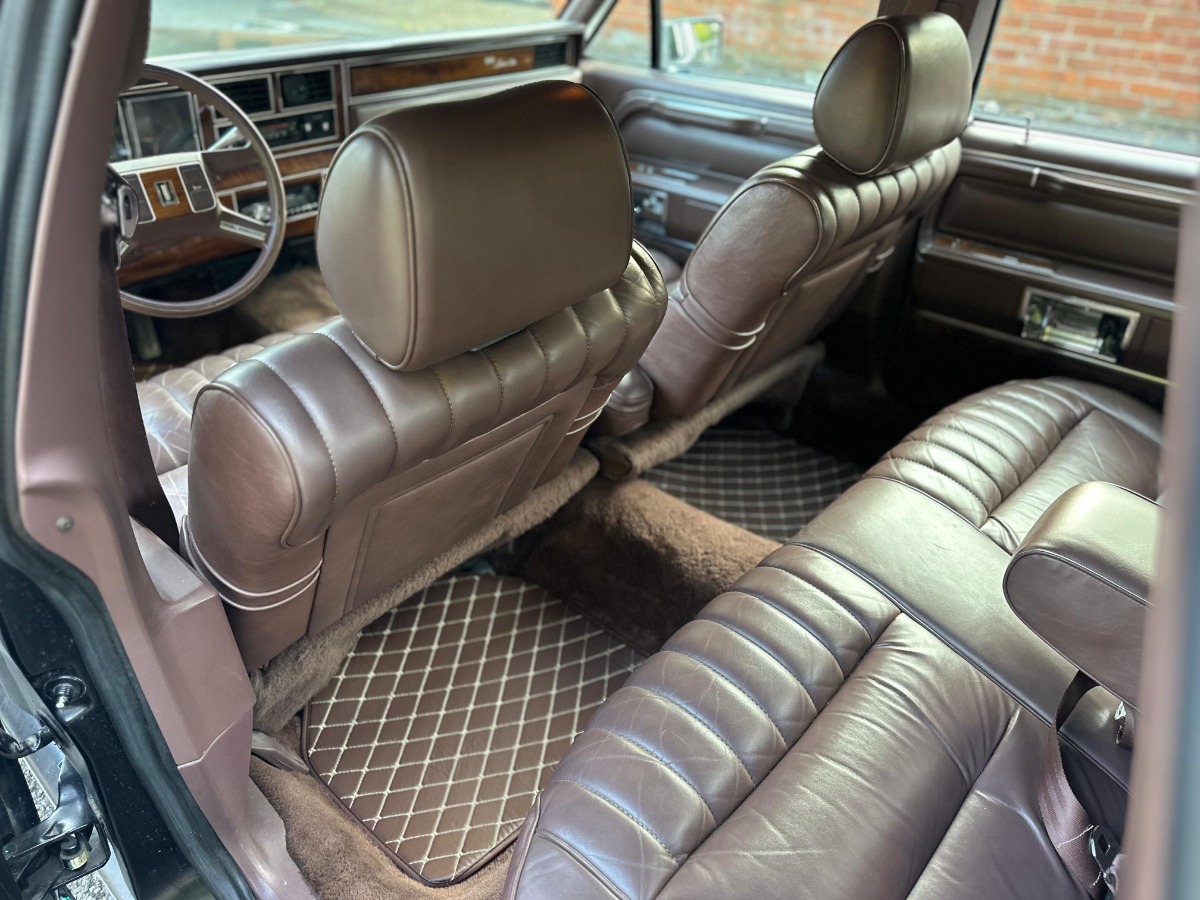 1989 Lincoln Town Car Image 7