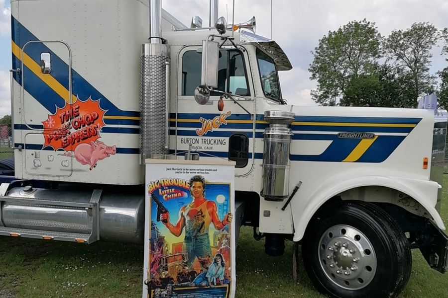 1985 Freightliner FLC-120 Image 3